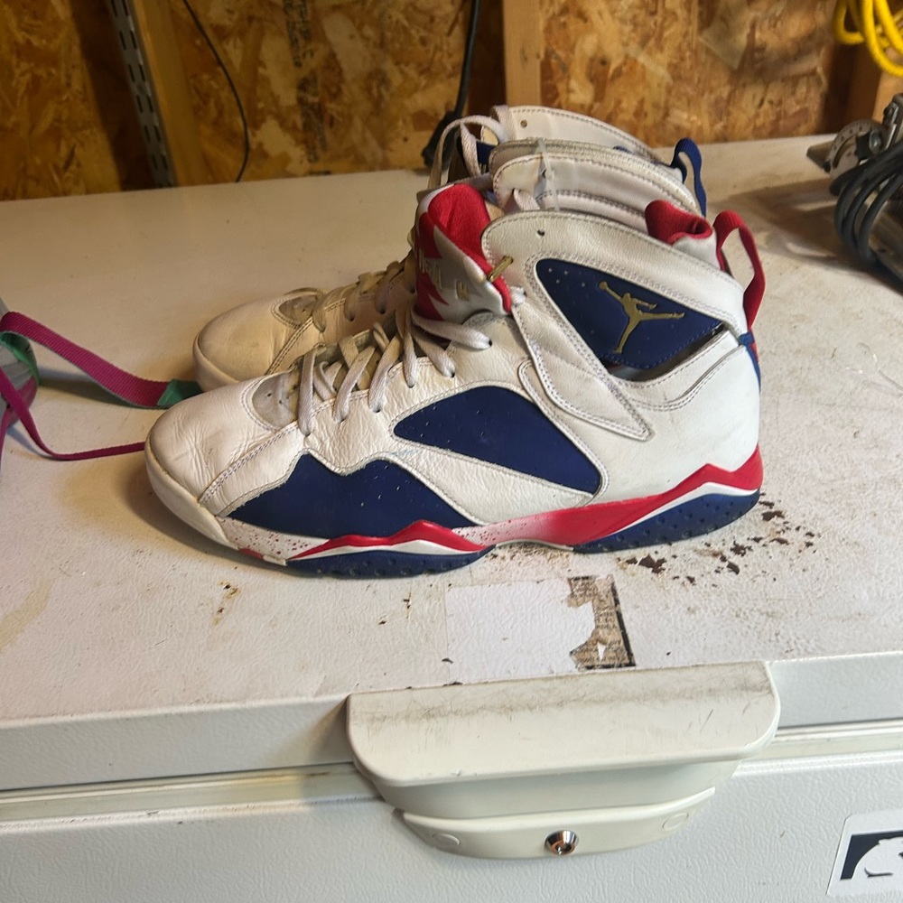 Jordan Athletic Shoes in White, Blue, and Red - Picture 3 of 6